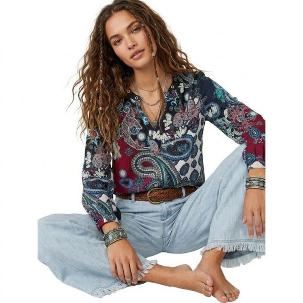 New York & Company Womens Paisley Top Small Vneck Silky Boho Career‎ Office